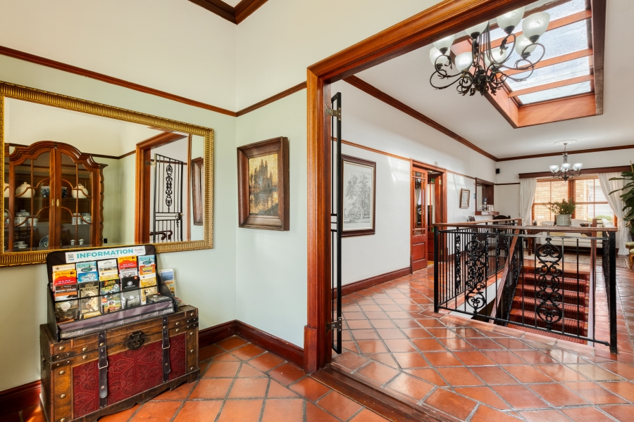 8 Bedroom Property for Sale in Gordons Bay Village Western Cape